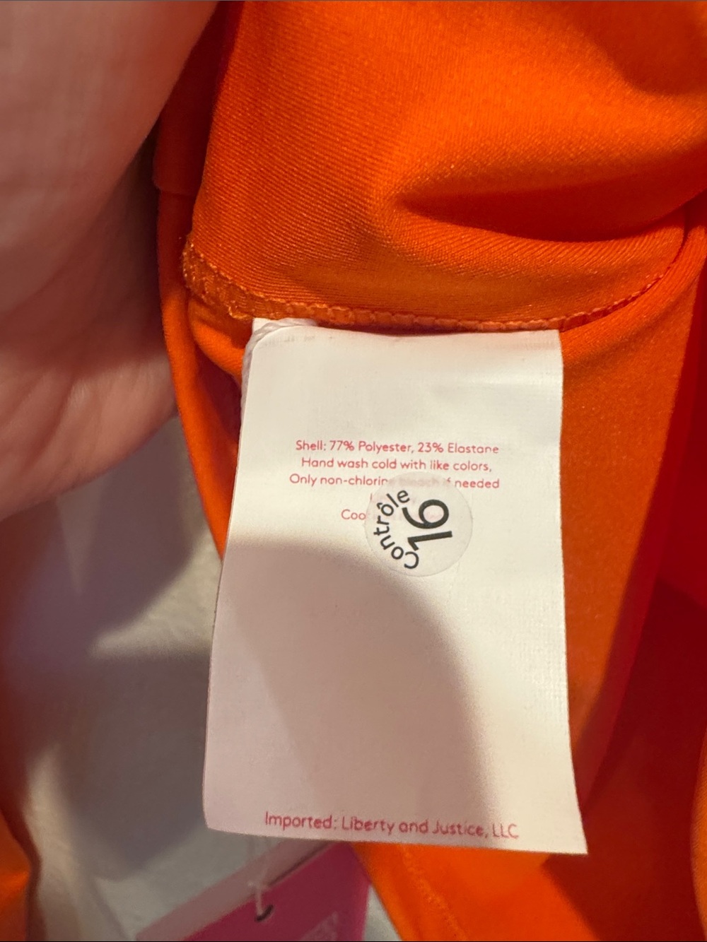 Liberty & Justice NWT Jariatu Rashguard Crop Top - Picture 11 of 12